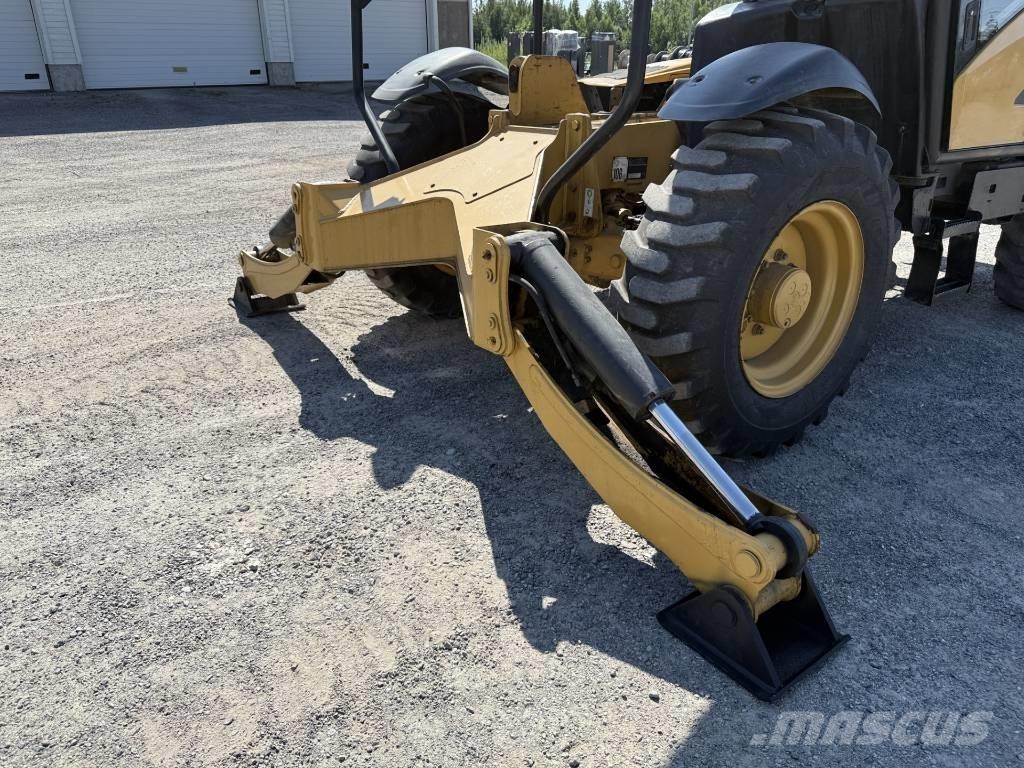 CAT 360 B Телескопични товарачи
