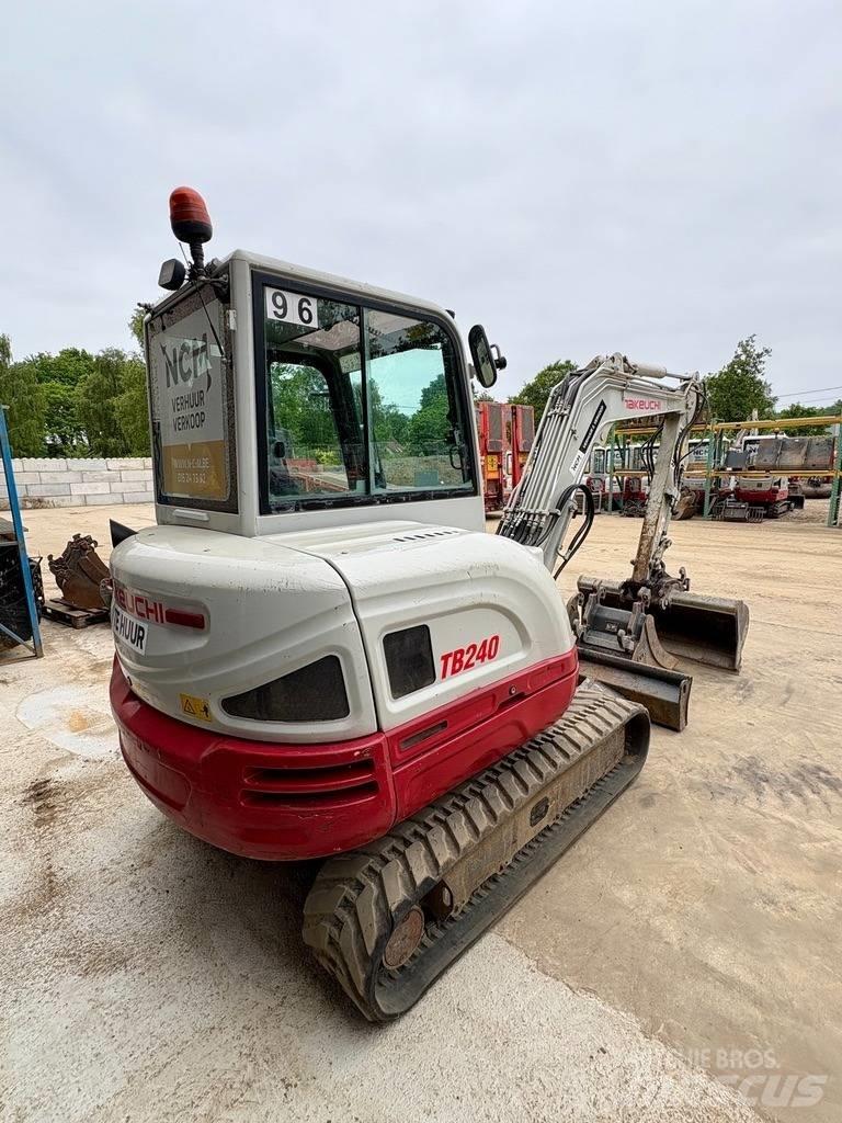 Takeuchi TB 240 Мини екскаватори < 7 т