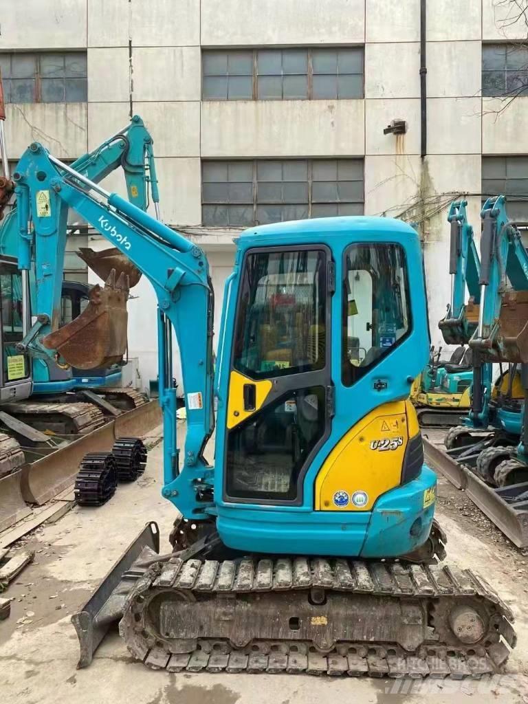 Kubota U 25 Мини екскаватори < 7 т