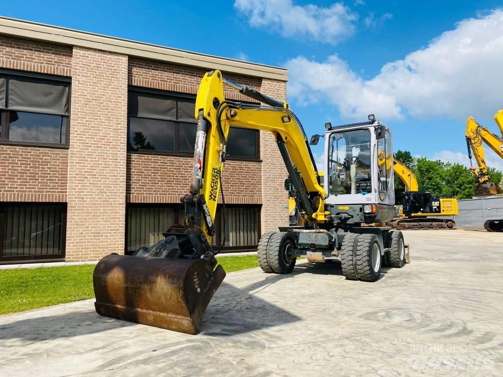 Wacker Neuson 6503 Колесни екскаватори