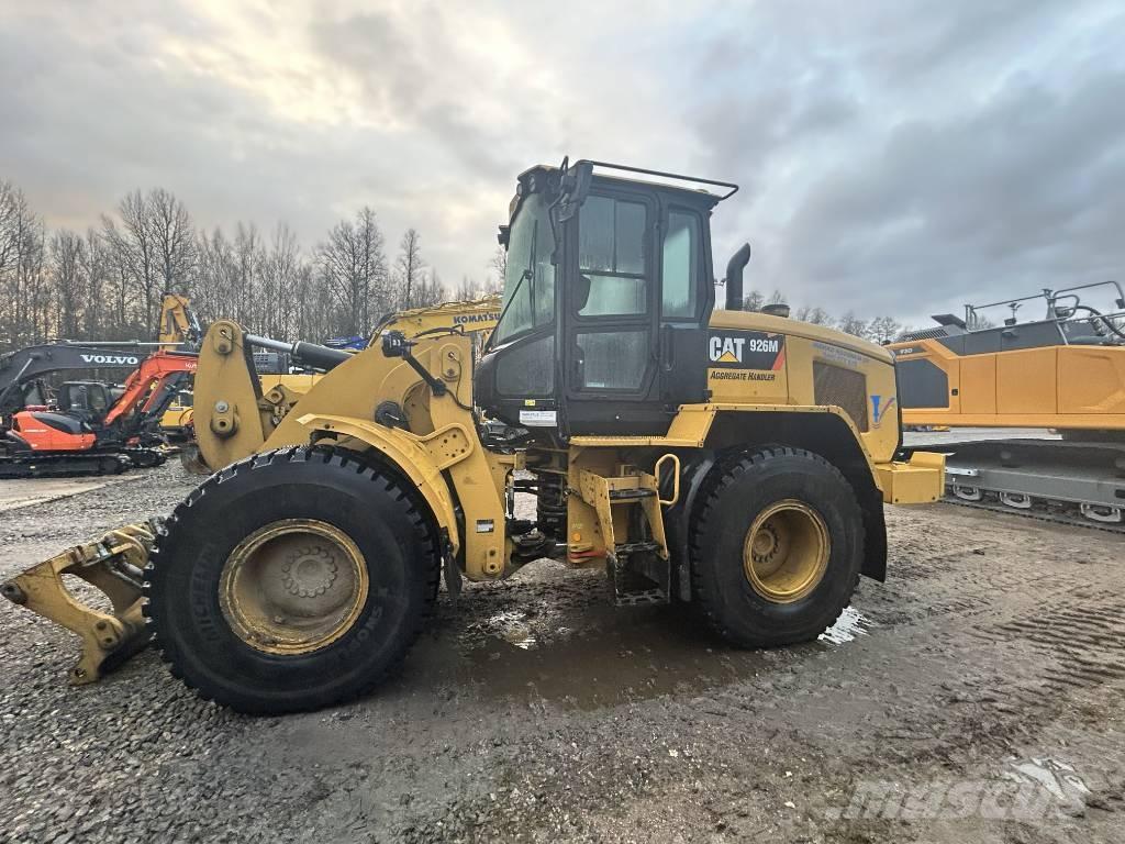CAT 926 Колесни товарачи