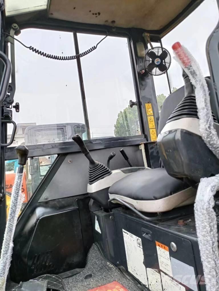 Komatsu PC 30 Мини екскаватори < 7 т