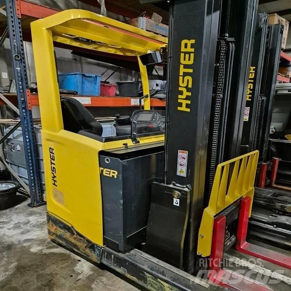 Hyster R 1.4 Ретрак/ Високоповдигач с изместване на вилката напред