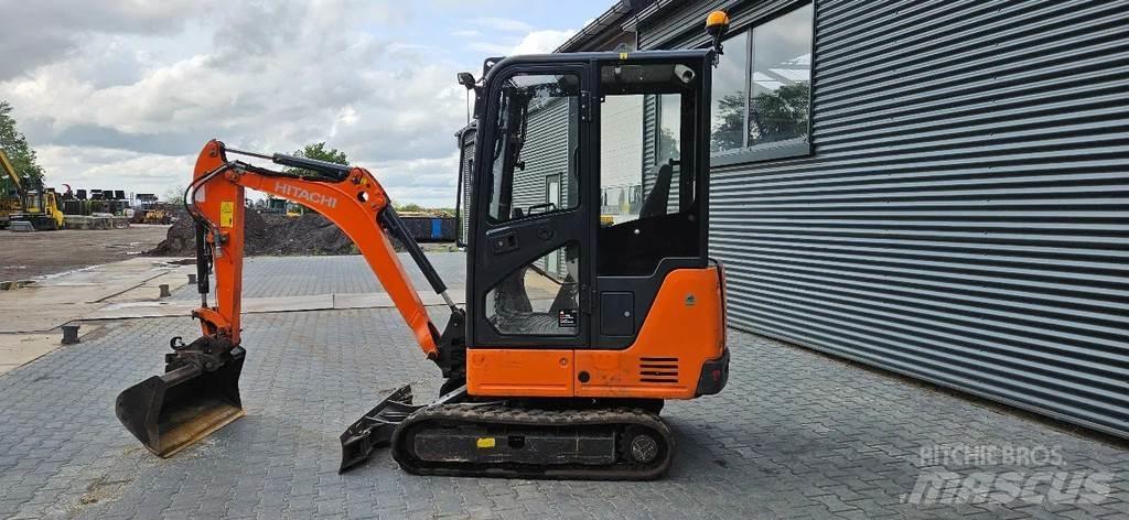 Hitachi ZX19-5 Мини екскаватори < 7 т