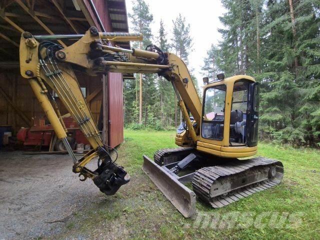 Komatsu PC75 UU Верижен екскаватор