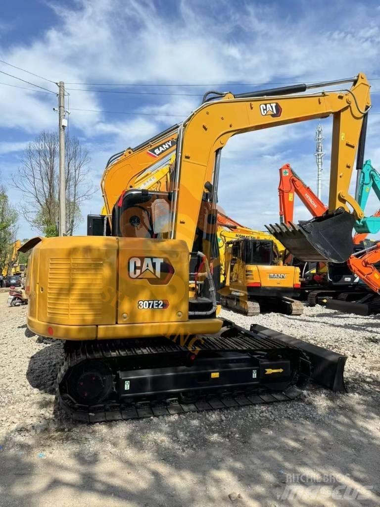 CAT 307 E2 Средни екскаватори 7т - 12т