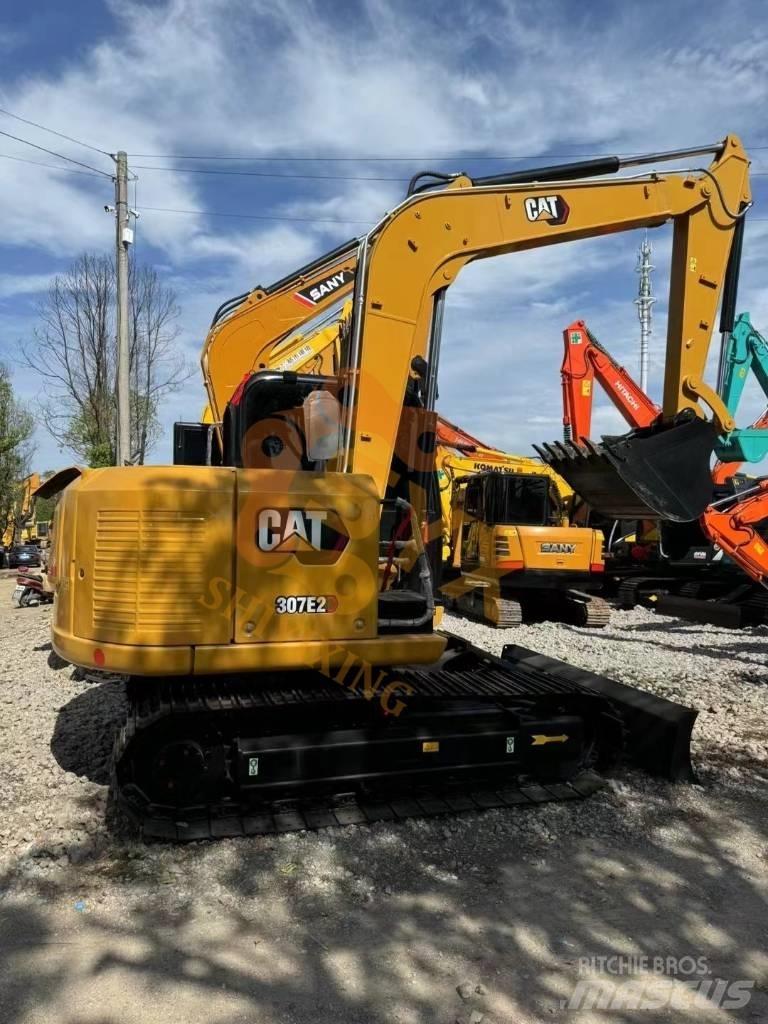 CAT 307 E2 Средни екскаватори 7т - 12т