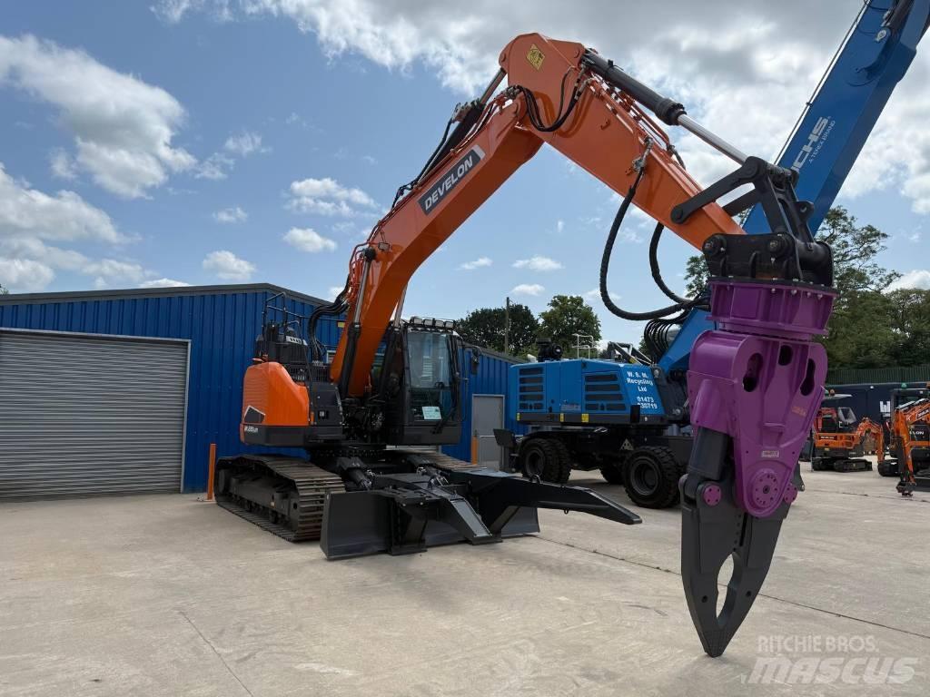 Develon DX 235 LCR-7 Верижен екскаватор