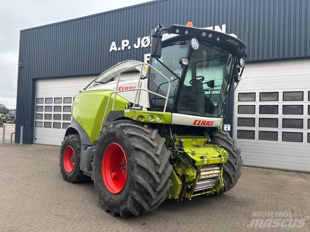 CLAAS Jaguar 960 4WD Самоходни фуражири