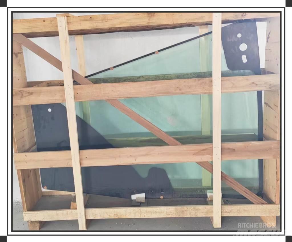 CLAAS Door glass Кабина