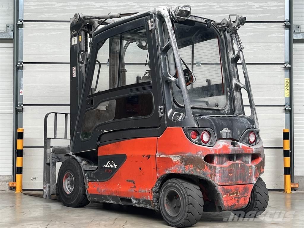Linde E30L-01 Електрически вилични кари-повдигачи