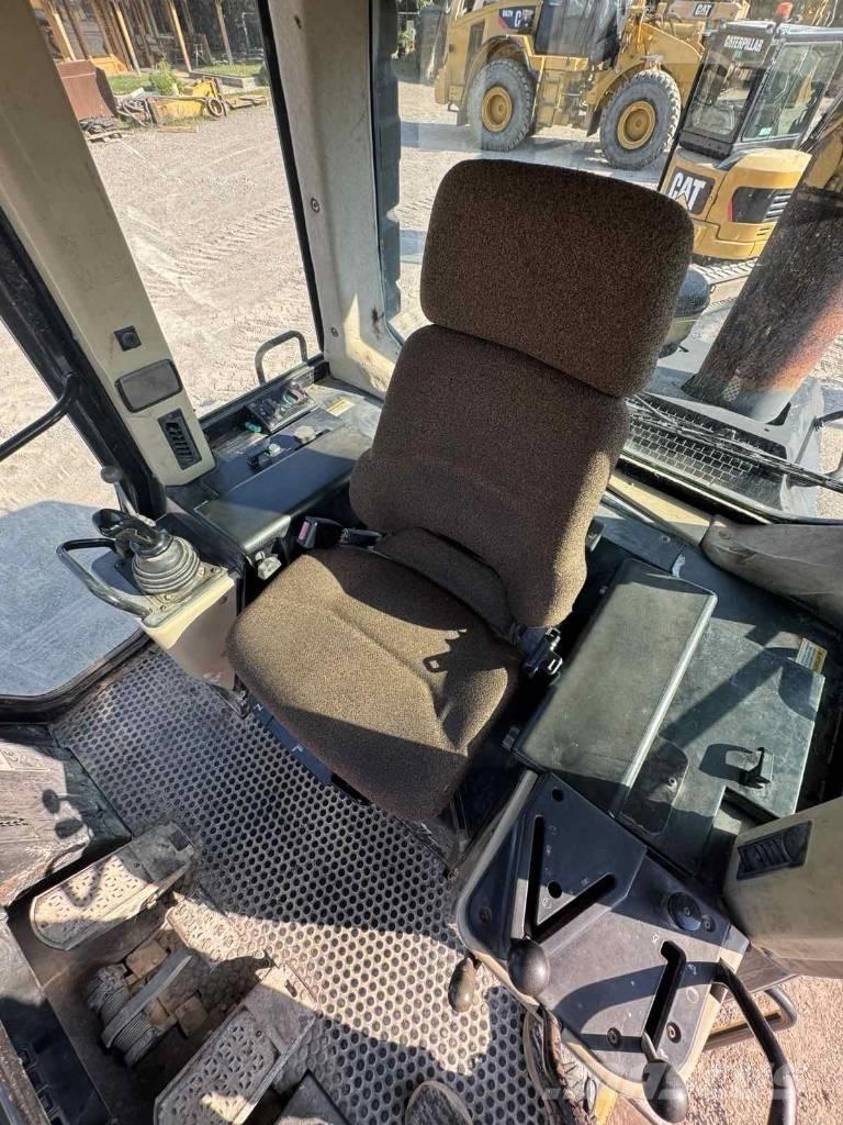 CAT 963 C Верижен товарач