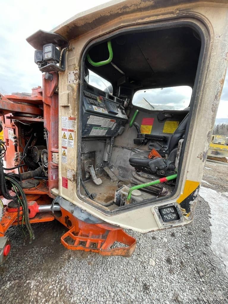 Sandvik LH 514 Подземни товарачи