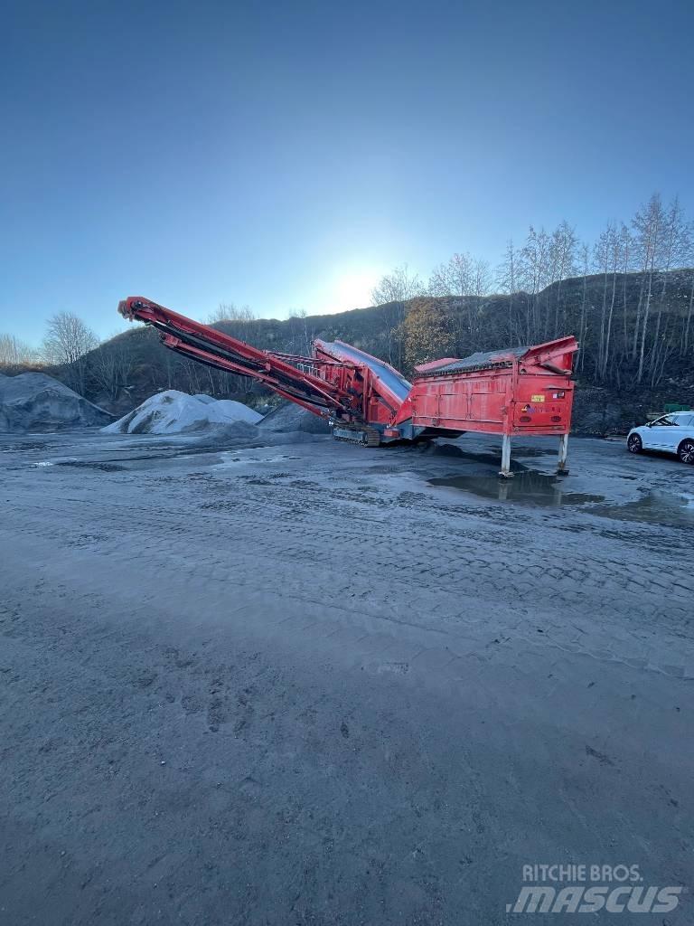 Terex Finlay 694 Мобилни скрийнери
