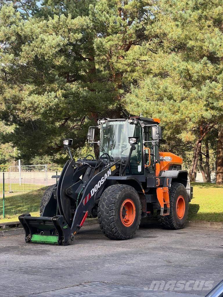 Doosan DL 220-7 Колесни товарачи