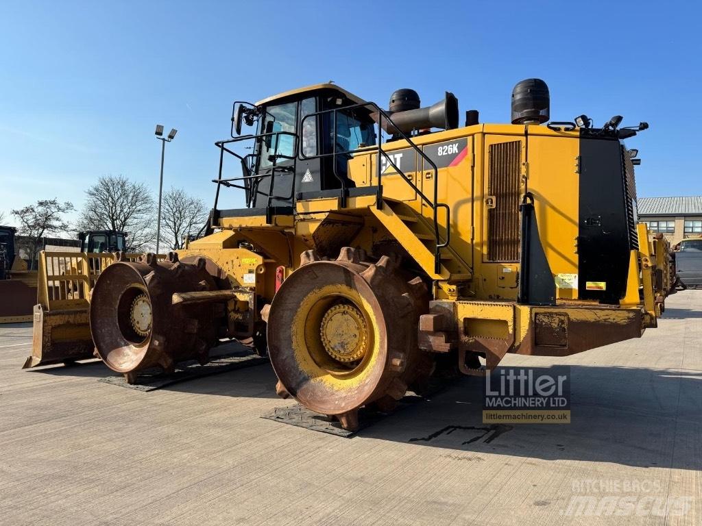 CAT 826K Машини за опаковане на отпадъци
