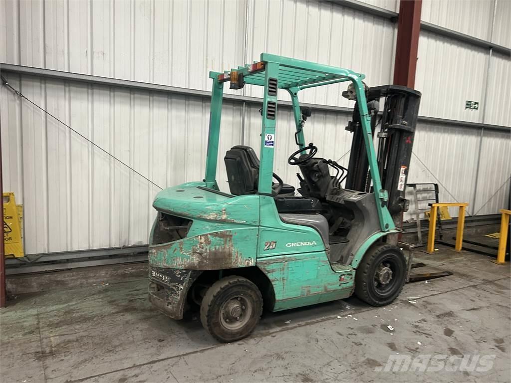 Mitsubishi FD25NT Дизелови камиони