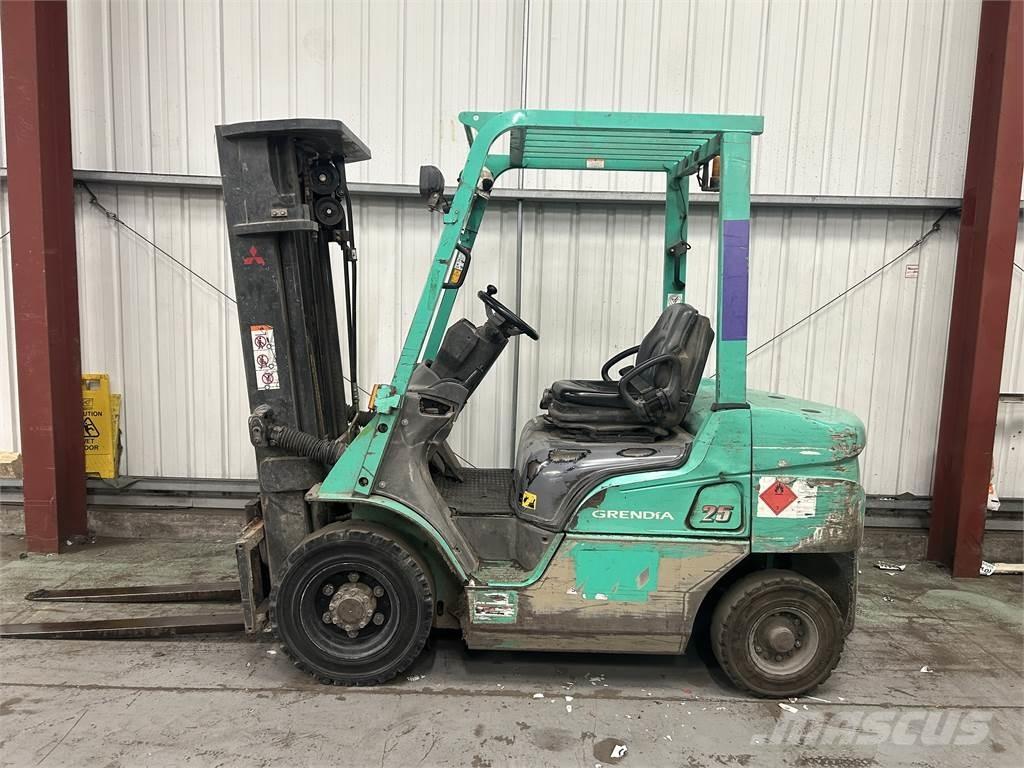 Mitsubishi FD25NT Дизелови камиони