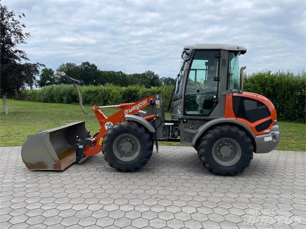 Atlas AR420SL Колесни товарачи
