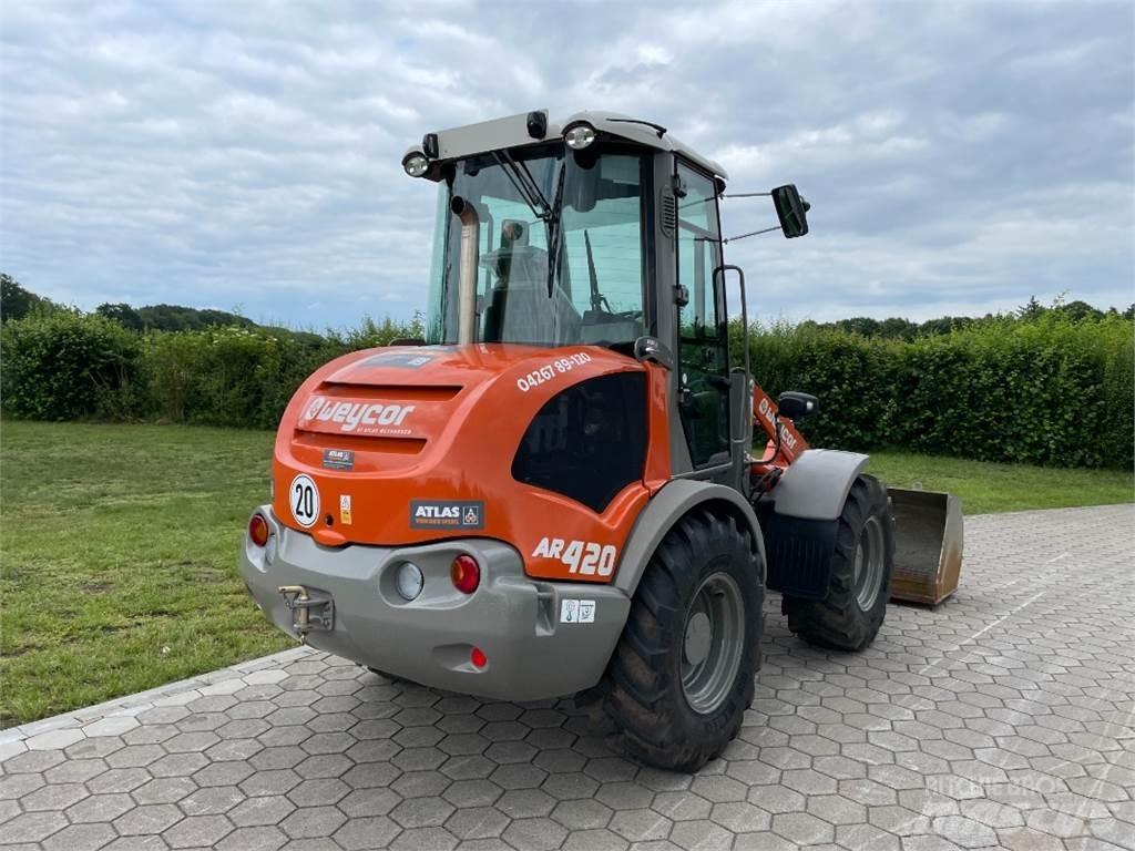 Atlas AR420SL Колесни товарачи