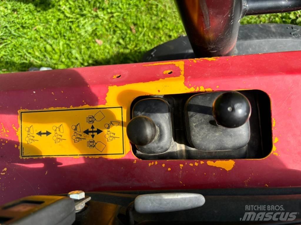 JCB 2 THS Странични самосвали