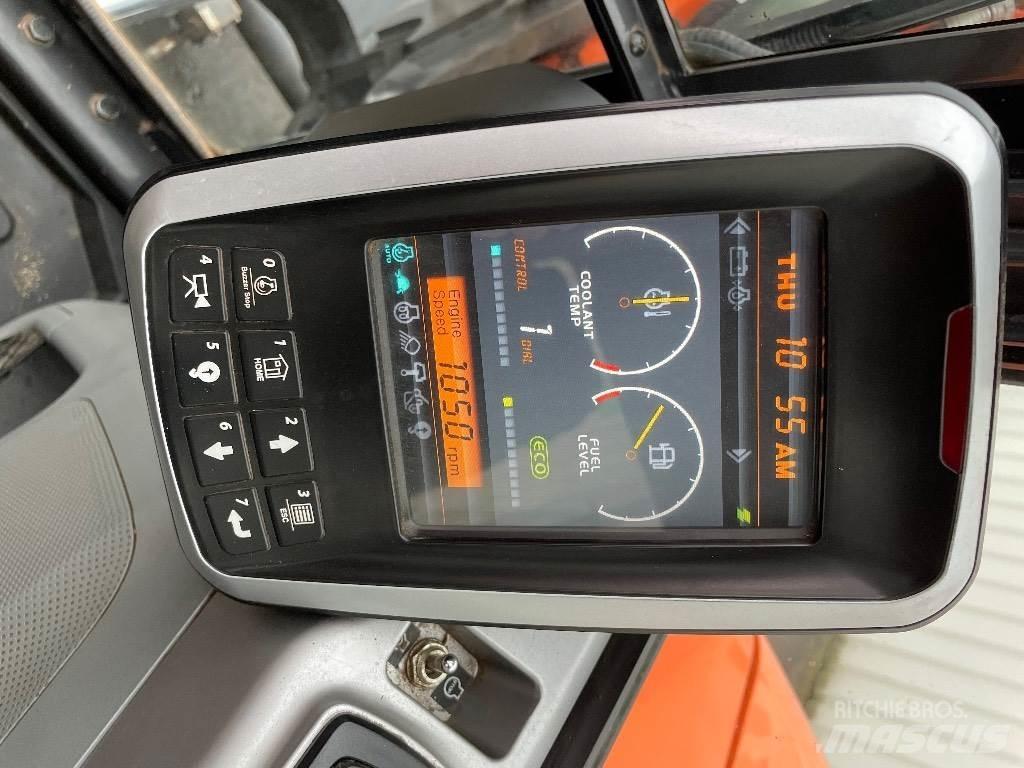 Doosan DX85 Средни екскаватори 7т - 12т