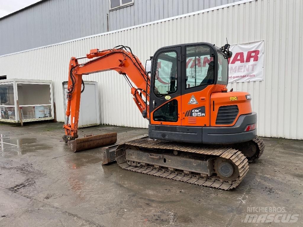 Doosan DX85 Средни екскаватори 7т - 12т