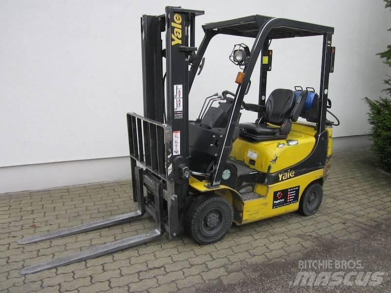 Yale GLP15MX Камиони с АГУ