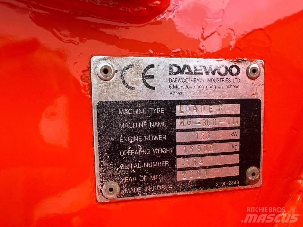 Daewoo Mega 300 III Колесни товарачи