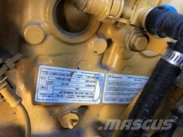 CAT CS44B Пневматични гумени  ролки
