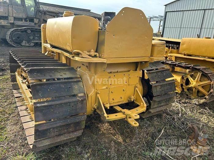 CAT D4 - Верижни булдозери
