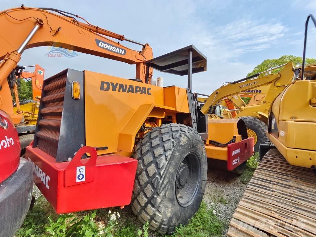 Dynapac CA 251 D Еднобарабанни ролки
