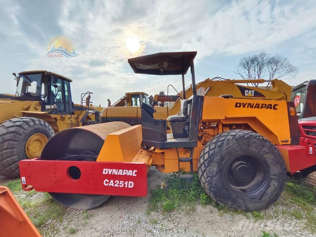 Dynapac CA 251 D Еднобарабанни ролки
