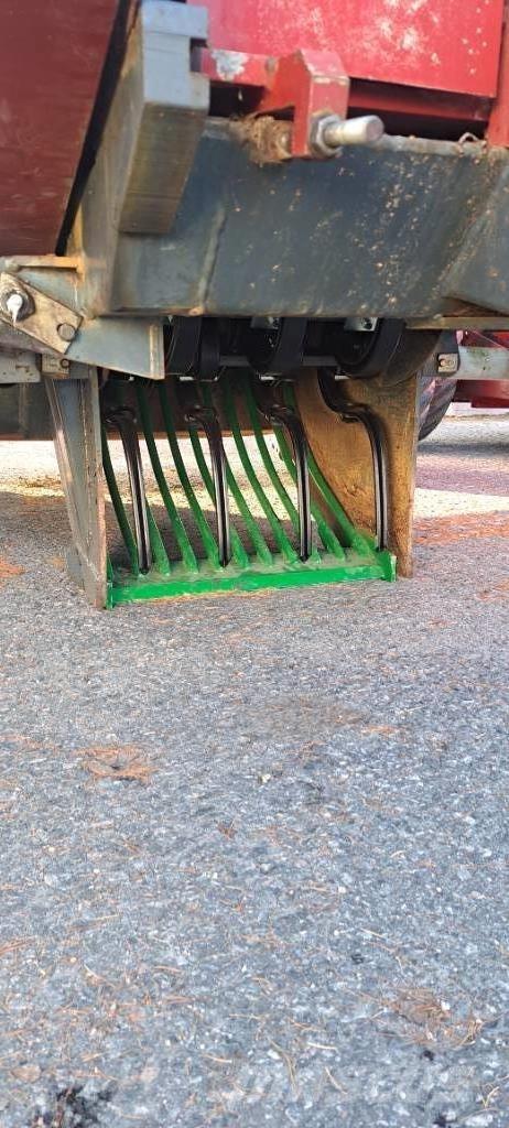 Juko KK 4 Събирачи на камъни
