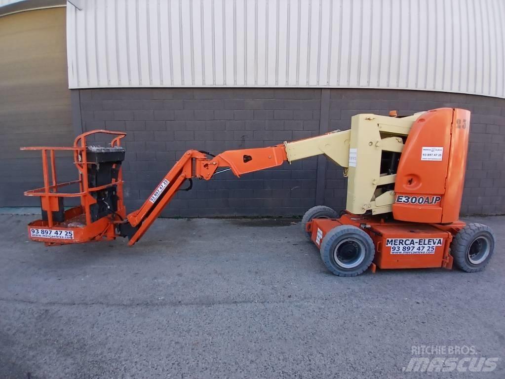 JLG E300AJP Съчленени стрелови подемници