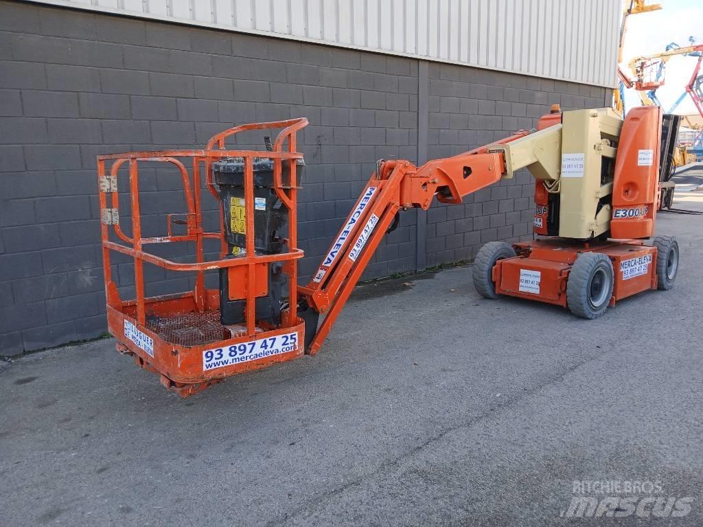 JLG E300AJP Съчленени стрелови подемници