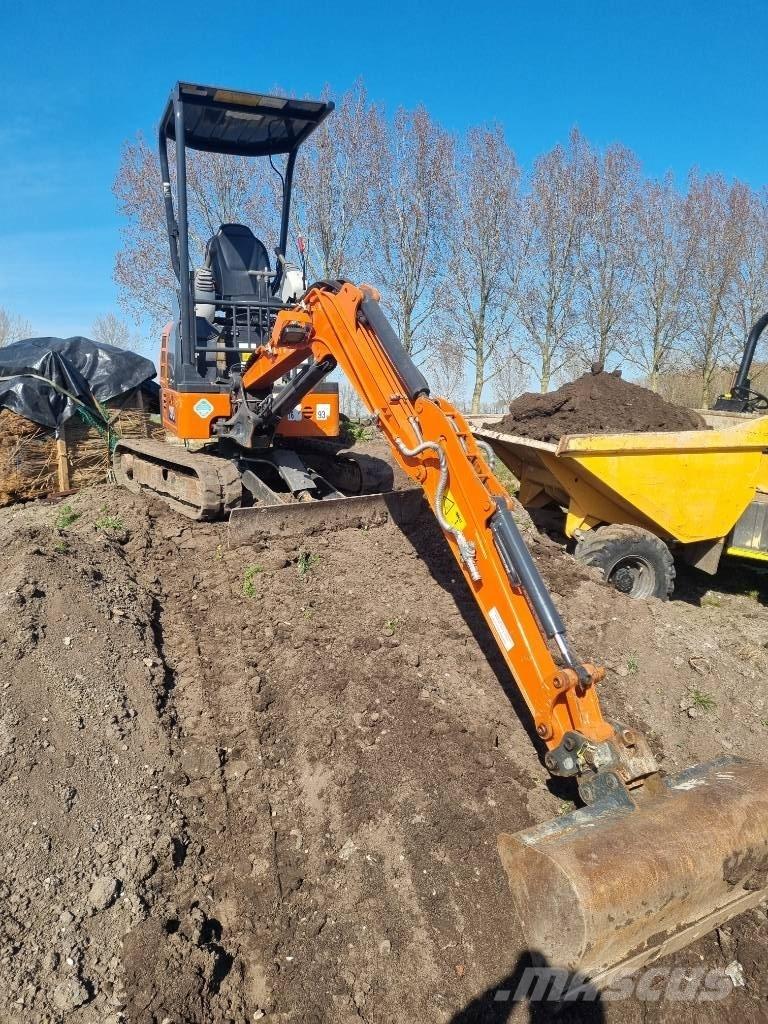 Hitachi ZX 19 U Мини екскаватори < 7 т