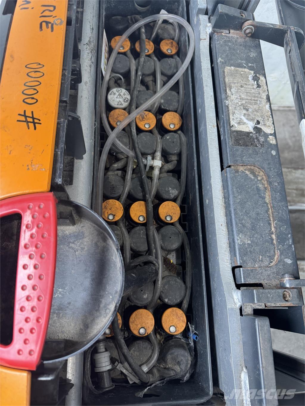 Still EXU-H18 Колички високоповдигачи с теглич