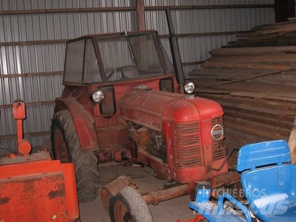 Volvo BM T22 Трактори