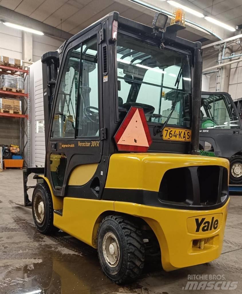 Yale GDP30VX Дизелови камиони