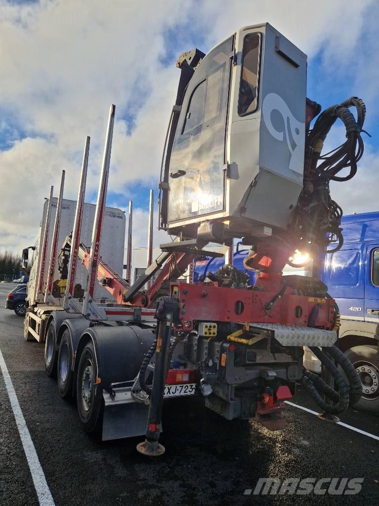 Loglift 150 ZT 95 Каранове за дървен материал