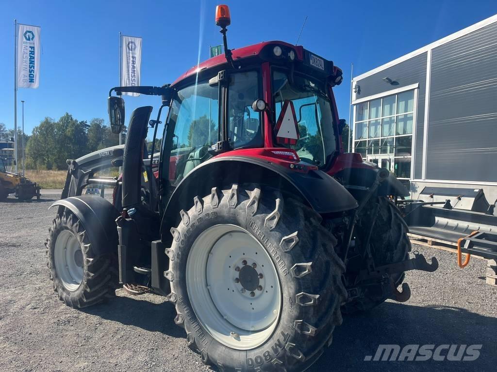 Valtra N 104 HiTech Трактори