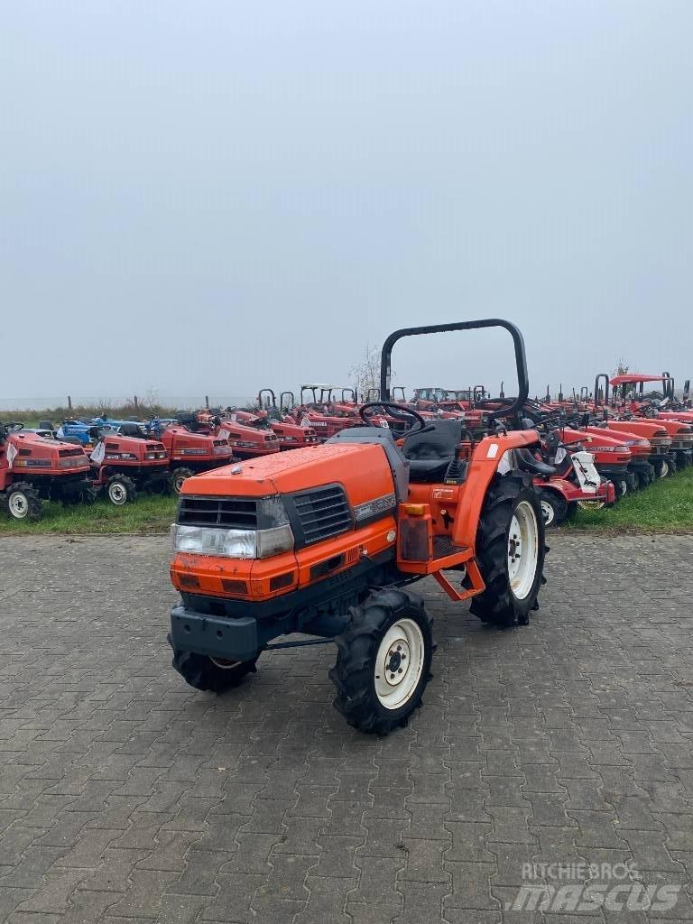 Kubota GL 220 Компактни трактори