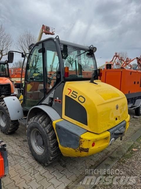 Kramer 750 Колесни товарачи