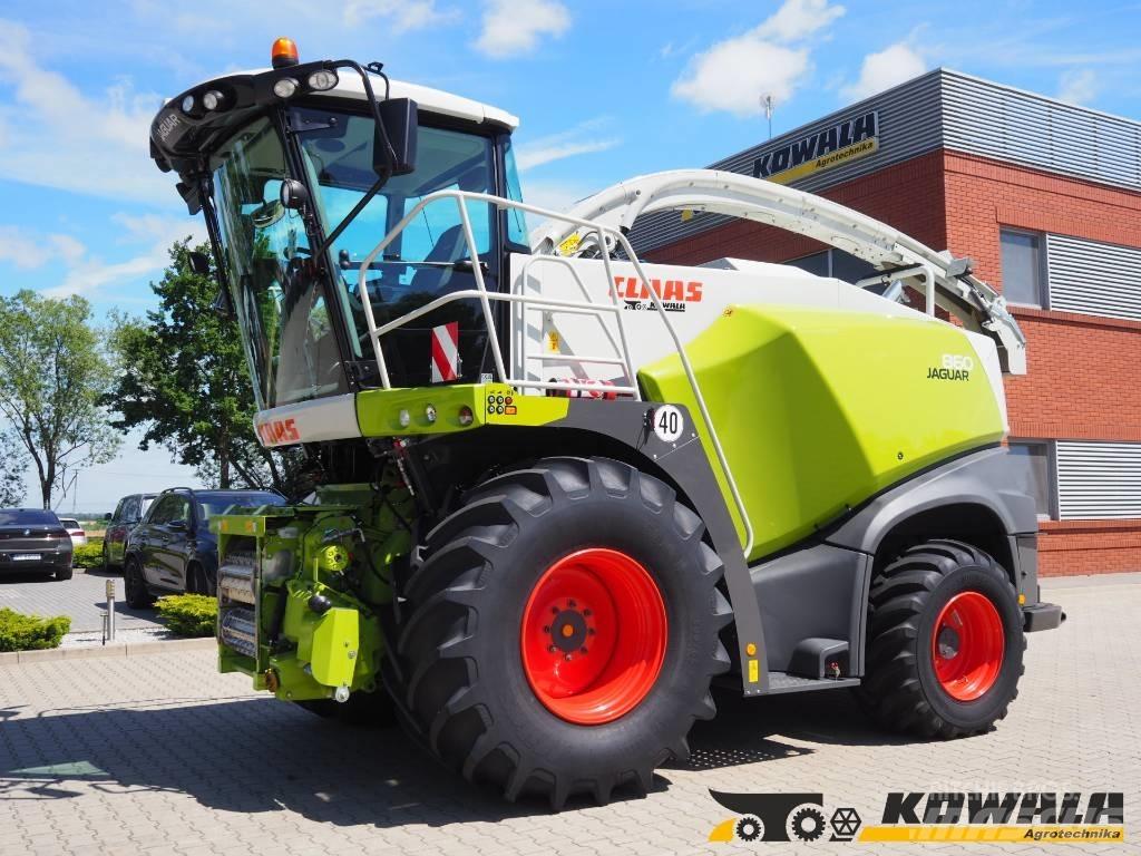CLAAS Jaguar 860 4WD Самоходни фуражири