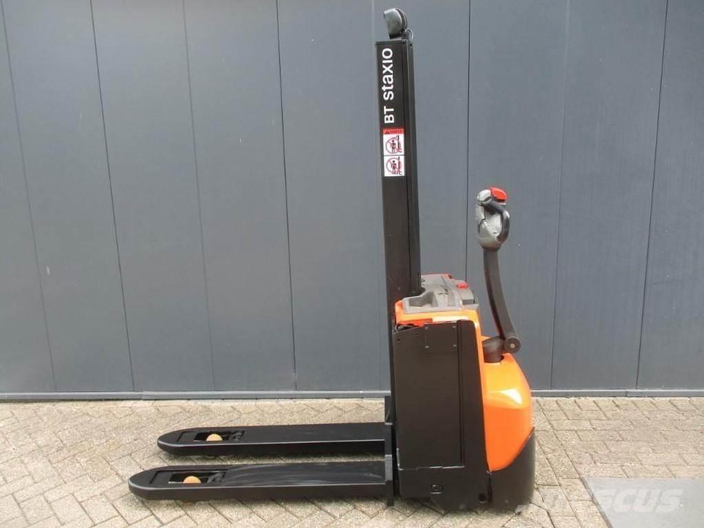 BT SWE 080L Колички високоповдигачи с теглич