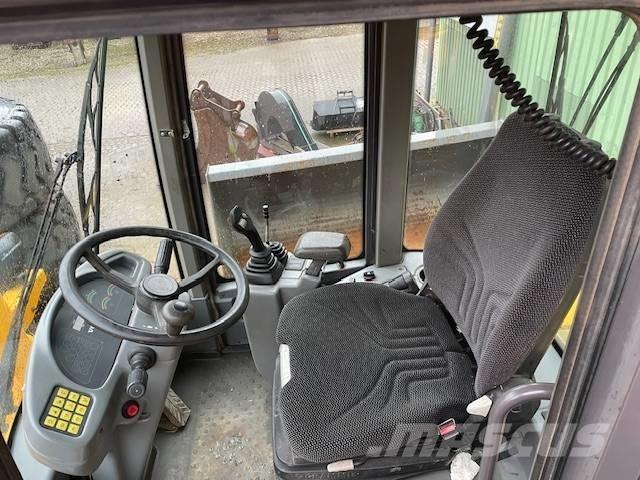 Volvo L30B PRO Колесни товарачи