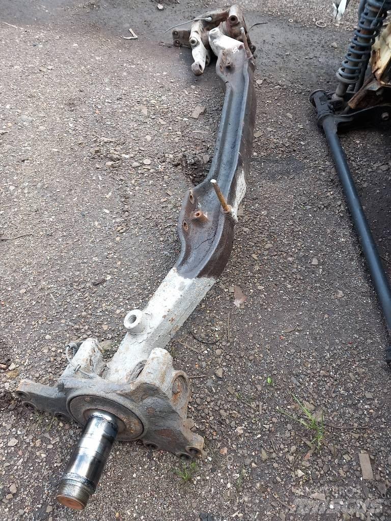 MAN TGM  81440017239 Оси
