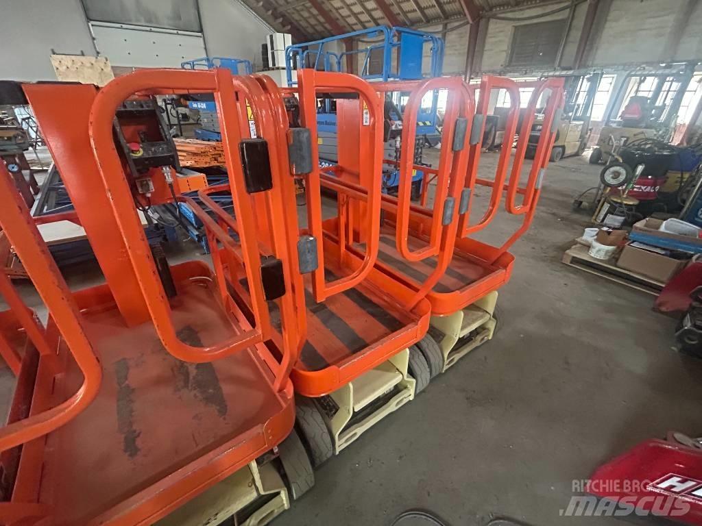 JLG 1230 ES Вертикални мачтови повдигачи

