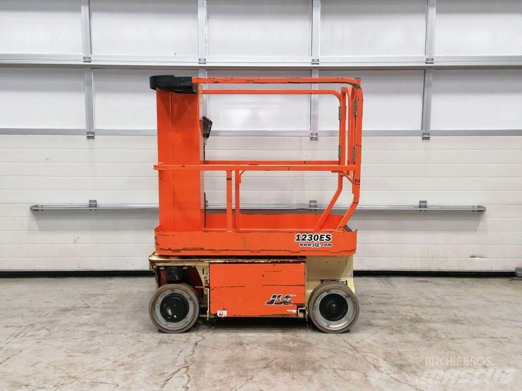 JLG 1230ES Ножични работни платформи
